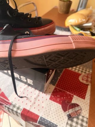 Converse nere e rosa come nuove