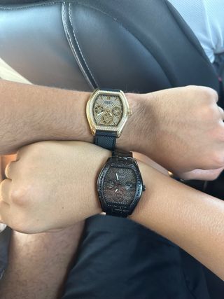 Reloj Guess Negro y Plateado Hombre