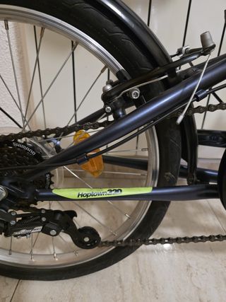 Bicicleta plegable B'TWIN Hoptown320 azul y verde