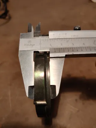 Adaptador tapón boca deposito combustible Peugeot.