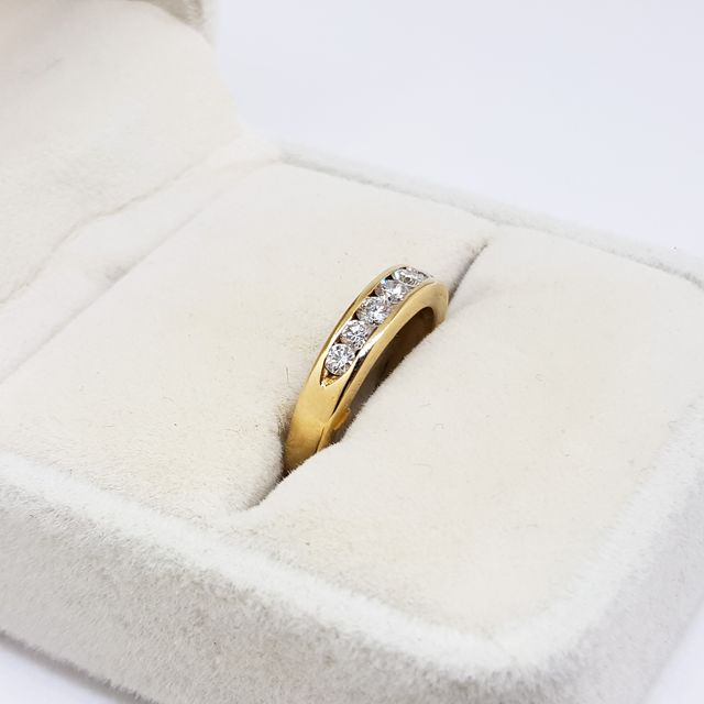 Anillo Oro 18K con Diamantes 0.42ct