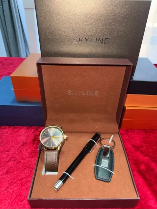 Set Reloj y Llavero Skyline Marrón y Dorado