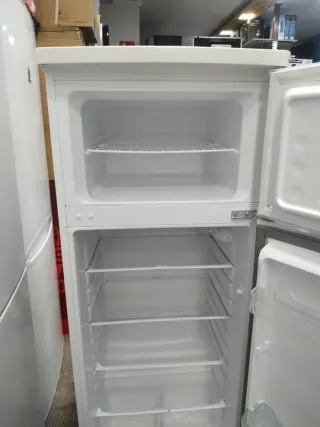 Frigorífico Svan 1.43x55cm