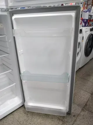 Frigorífico Svan 1.43x55cm