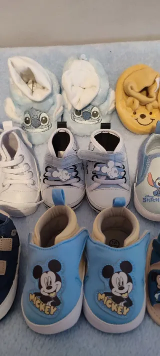 Lote Zapatos, Calcetines y baberos Bebé nuevos