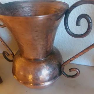 Bandeja de bronce y jarra de cobre antiguas