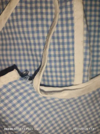 Lote 3 batas/uniformes guardería Maju