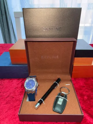 Reloj Skyline Azul y Plateado con Bolígrafo y Llav