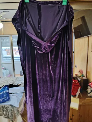 Capa de terciopelo morado
