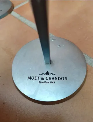 Soporte + 2 Copas Moet & Chandon