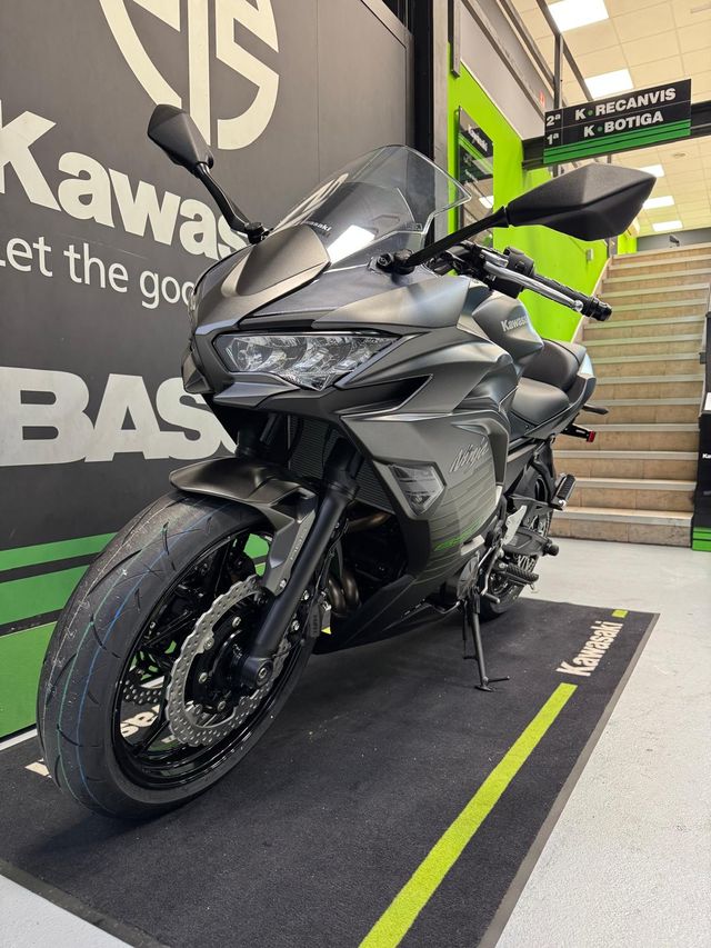 KAWASAKI NINJA 650