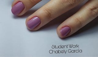 Servicio de uñas: Retiro de soft gel