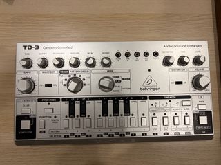 Behringer TD-3 Sintetizador Analógico