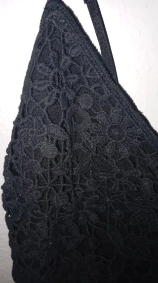 Top negro encaje flores
