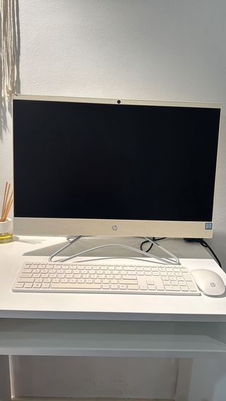PC Desktop HP Beige e Bianco