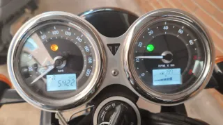 Triumph T100 Bonneville Custom Pocos Km