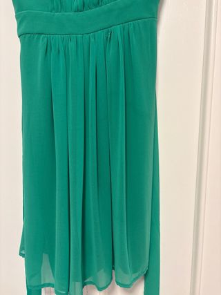 Vestido verde fiesta flores un hombro