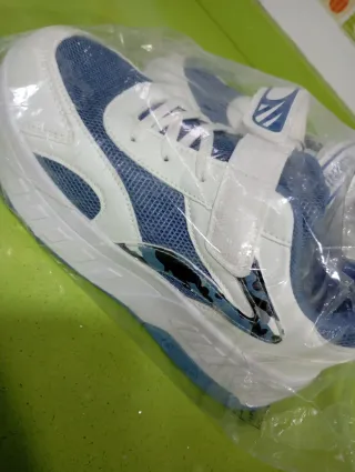 Zapatillas deportivas Talla 36 sin estrenar