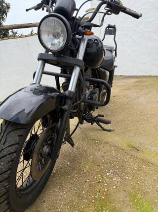 SUZUKI MARAUDER 250cc