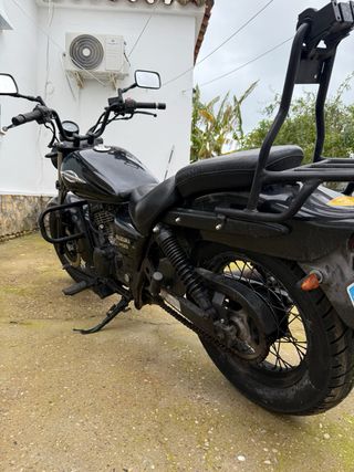SUZUKI MARAUDER 250cc