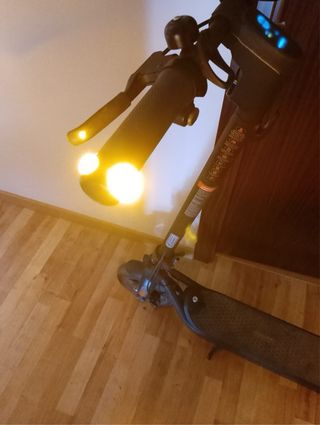 Patinete eléctrico negro