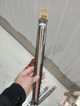 Agujas de tejer y ovillos