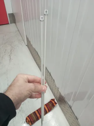 Agujas de tejer y ovillos