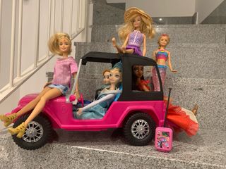Barbies con Coche Rosa Incluido