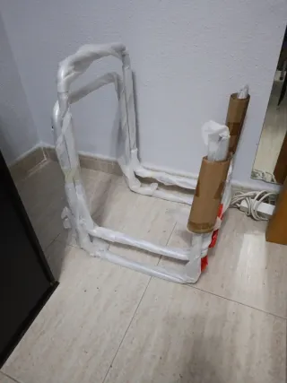 2 Sillas Polipiel Conforama sin estrenar