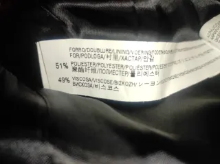 Abrigo largo hombre gris oscuro.