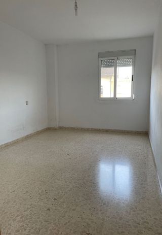 Piso luminoso de 4 habitaciones, garaje y trastero