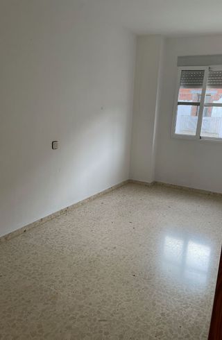 Piso luminoso de 4 habitaciones, garaje y trastero