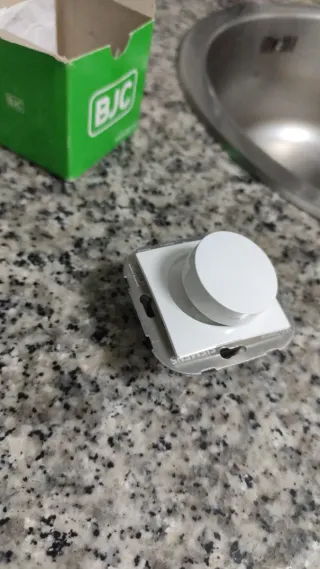 Interruptor conmutador regulador LED blanco nuevo