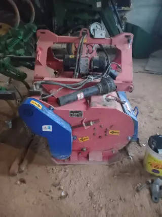 Trituradora SARMIENTO restos poda