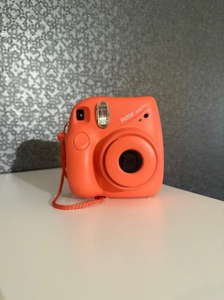 Cámara Instax Mini 7 Naranja Claro