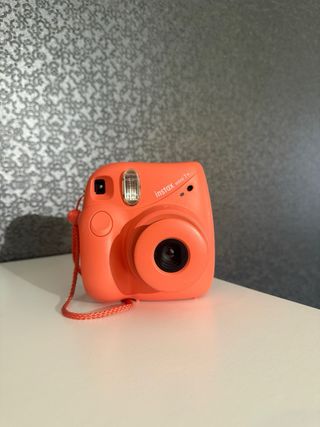 Cámara Instax Mini 7 Naranja Claro