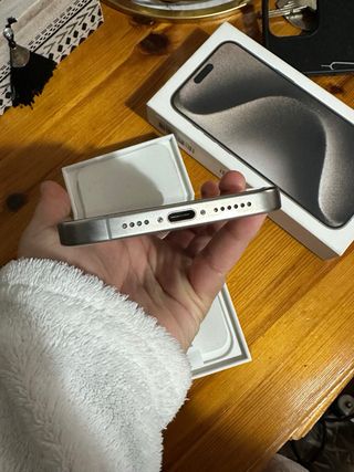 iPhone 15 Pro Max Gris 256GB