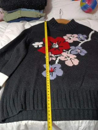 Jersey negro flores multicolor