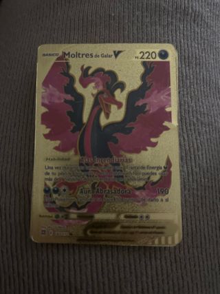 Carta Pokémon Moltres de Galar V Dorada