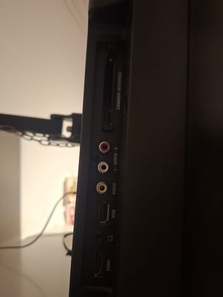 Televisore Philips 32 pollici nero con staffa