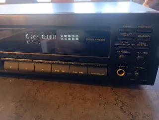 Lettore CD Pioneer PD-202 da riparare