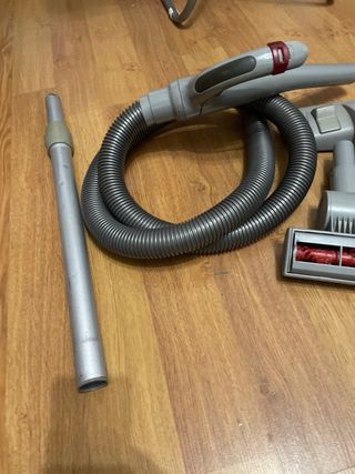 Aspiradora Hoover Xarion Roja