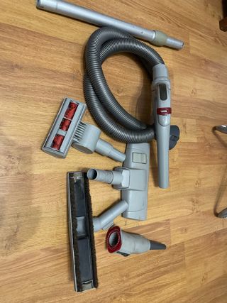 Aspiradora Hoover Xarion Roja