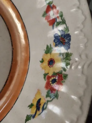 Fuente de porcelana Sevilla antigua