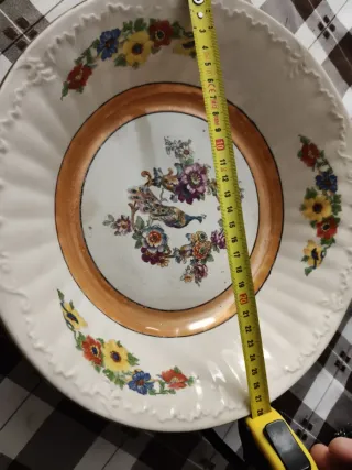 Fuente de porcelana Sevilla antigua