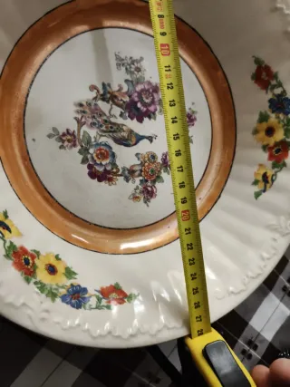 Fuente de porcelana Sevilla antigua