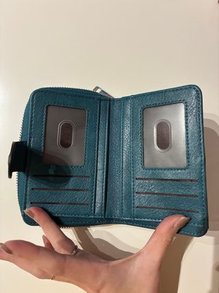 Moneder/cartera compacta.