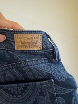 Levi's Vaquero Estampado Talla M