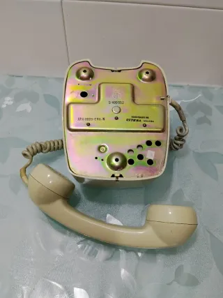 Teléfono rueda pared antiguo Telefonica