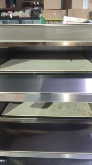 HORNO DE 3 PIZZAS COMPACTO TRIFASICO 2 M